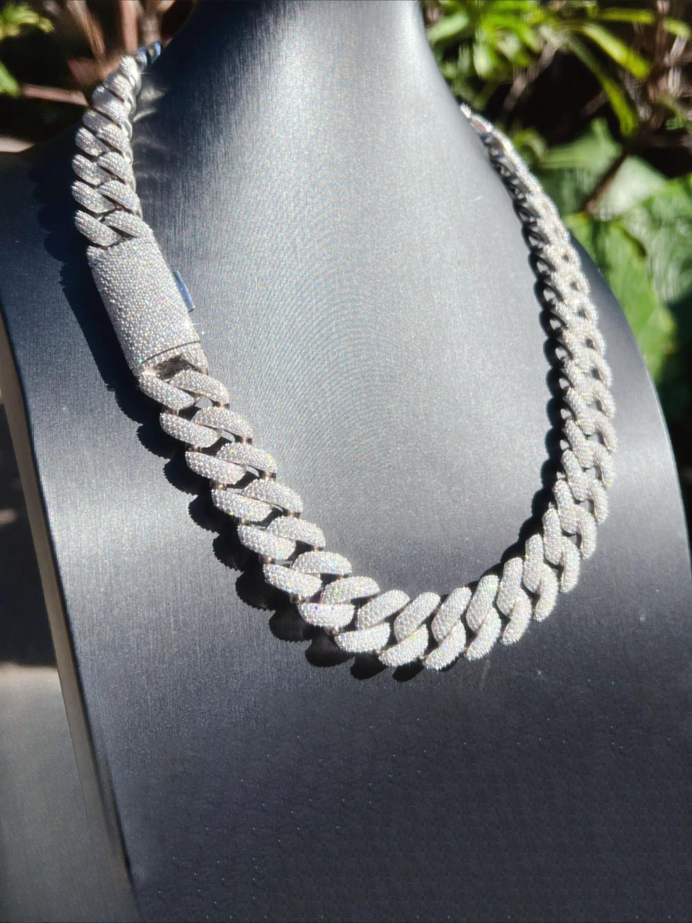 سلسلة عنق كوبية فاخرة من الماس - مراجعة Streetwear Brand Jewelry وسعره