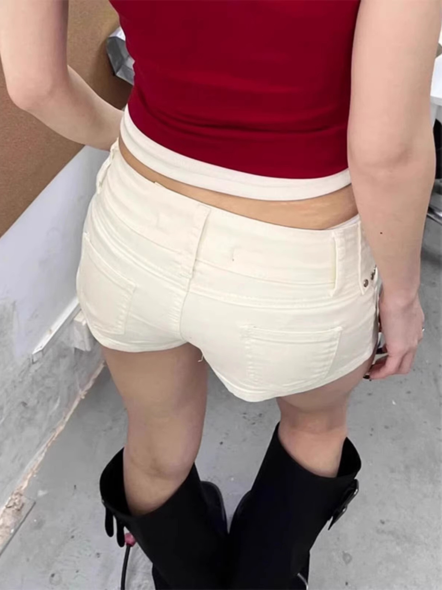 شورت جينز نسائي أبيض بخصر منخف - مراجعة Streetwear Brand Shorts وسعره